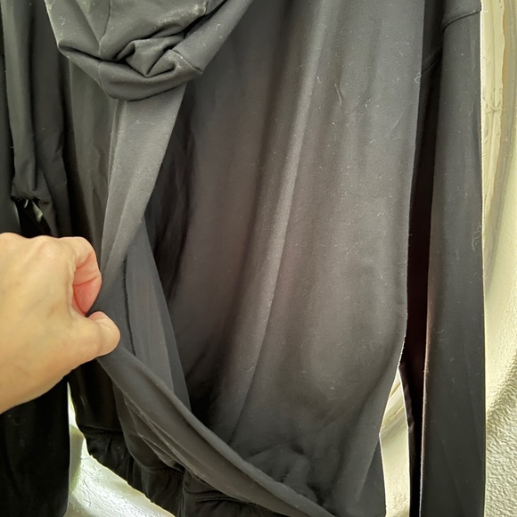 Lululemon Twisted & Tucked Hoodie - Picture 4 of 6